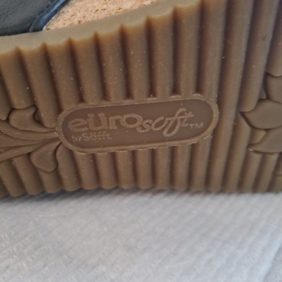 Euro Soft Black Emrie wedge women sandals Size 10M. - Picture 14 of 15